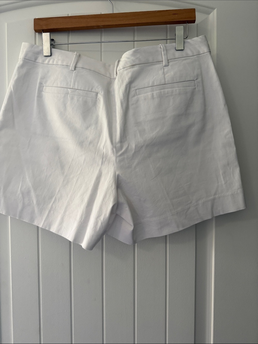 Michael Kors White Tailored Cotton-Blend Shorts - Picture 3 of 3